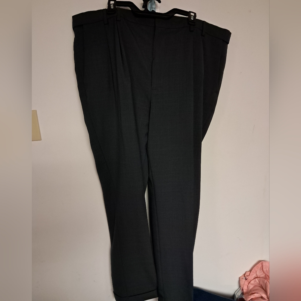 NWT Van Heusen Studio Big & Tall Pleated Cuffed Gray Dress Pants Men's 44x32